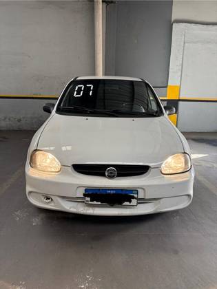 CHEVROLET CLASSIC 1.6 MPFI SPIRIT 8V GASOLINA 4P MANUAL CHEVROLET CLASSIC 1.6 MPFI SPIRIT 8V GASOLINA 4P MANUAL